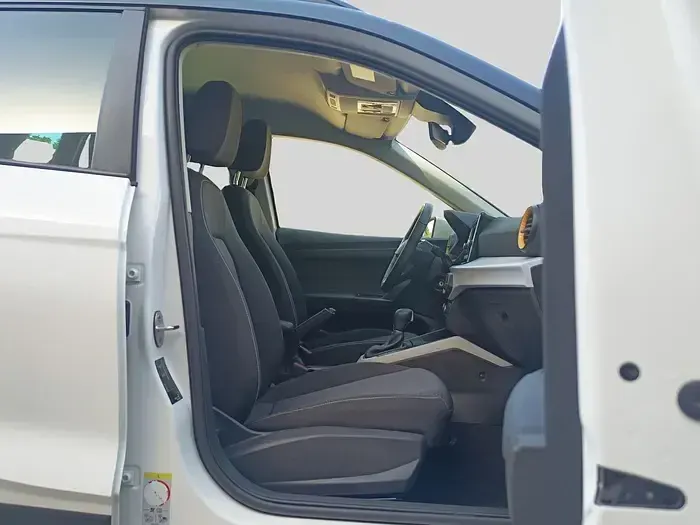 Usado Seat Arona Style 115 CV (84 kW) 2025 Blanco SUV
