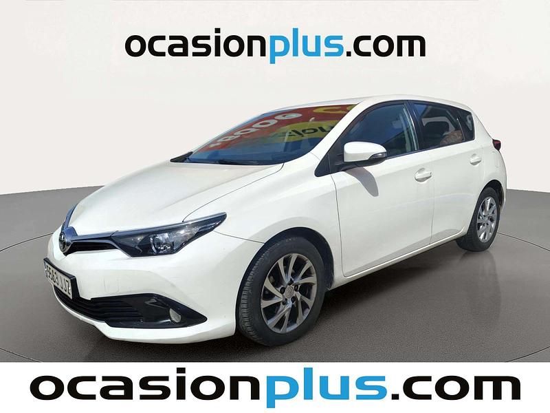 Usado Toyota Auris Active 116 CV (85 kW) 2015 Blanco Utilitario