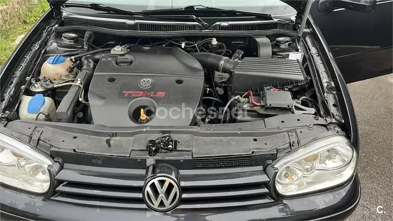 Usado VW Golf IV Highline 110 CV (80 kW) 2001 Negro Berlina