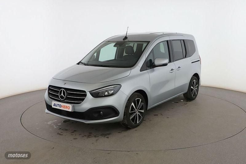 Gris Usado 2023 Mercedes T180 Progressive Monovolumen | 27.599 € (Precio justo) - Imagen 1/3