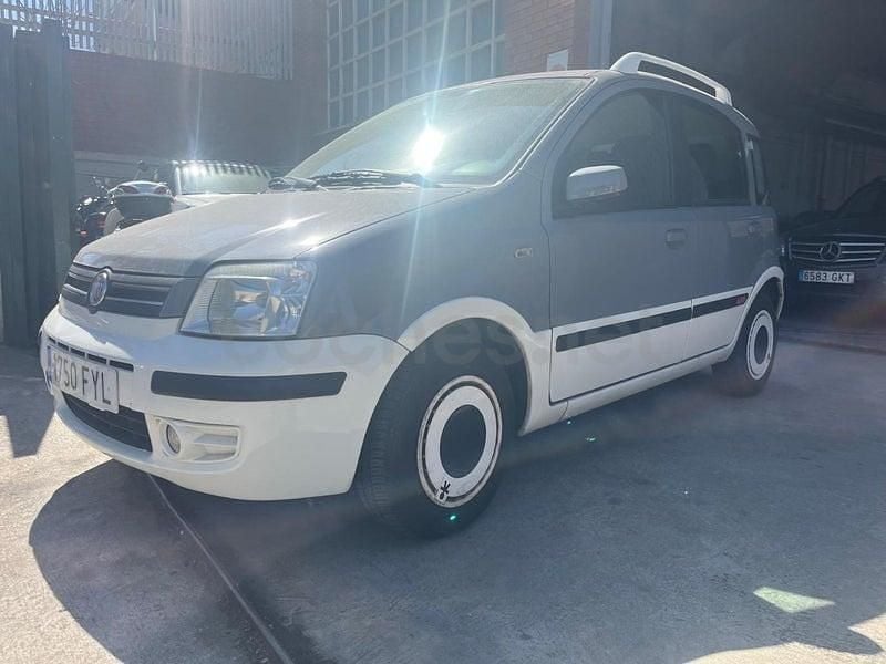 Usado Fiat Panda 60 CV (44 kW) 2008 Gris / plata Utilitario