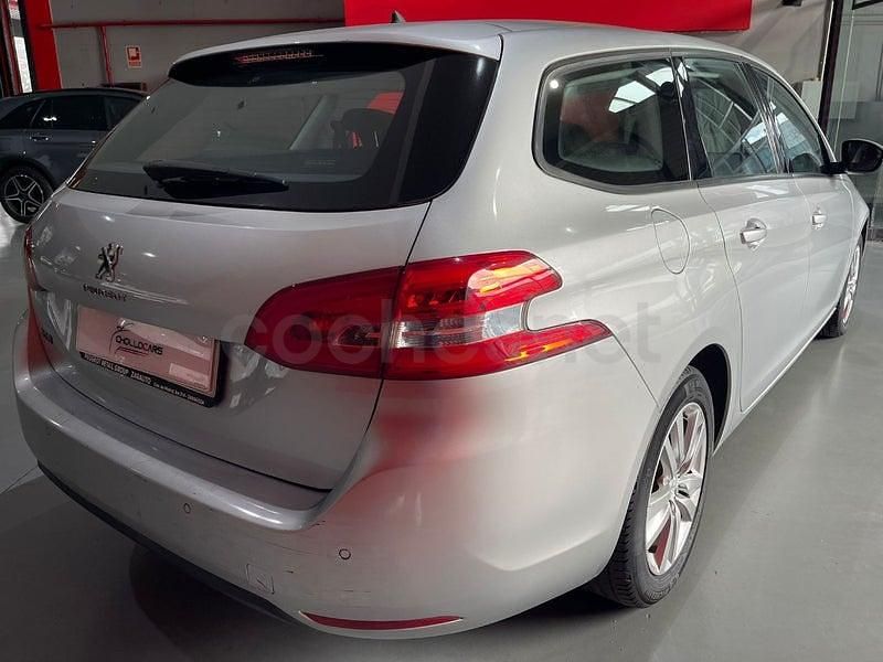 Usado Peugeot 308 SW Active 130 CV (95 kW) 2015 Blanco Familiar