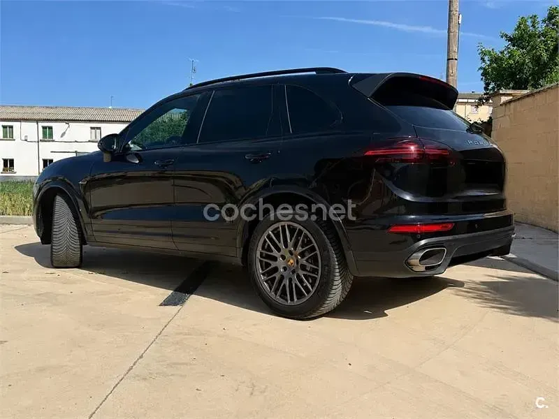 Usado Porsche Cayenne Platinum Edition 262 CV (192 kW) 2016 Negro SUV