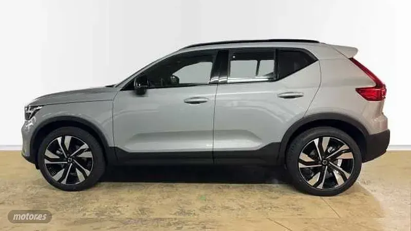 Nuevo Volvo XC40 Ultra 163 CV (119 kW) 2026 Gris SUV