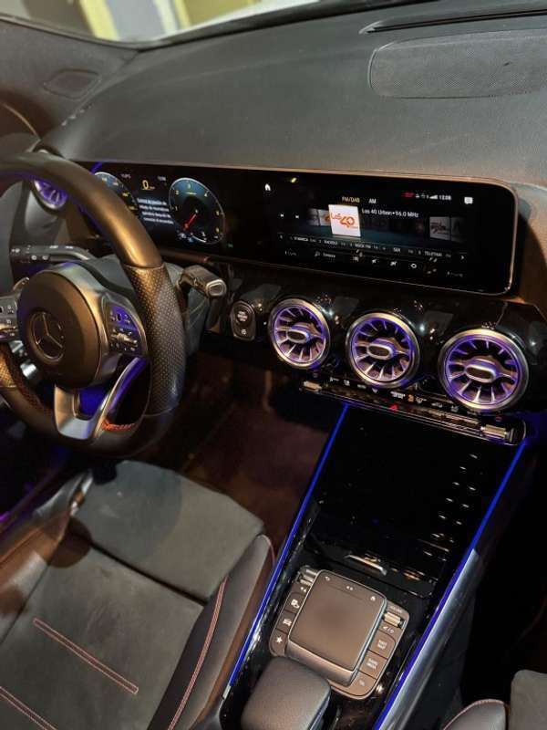 Usado Mercedes GLA200 150 CV (110 kW) 2021 Blanco SUV