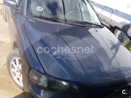 Usado Volvo S60 130 CV (95 kW) 2003 Azul Berlina