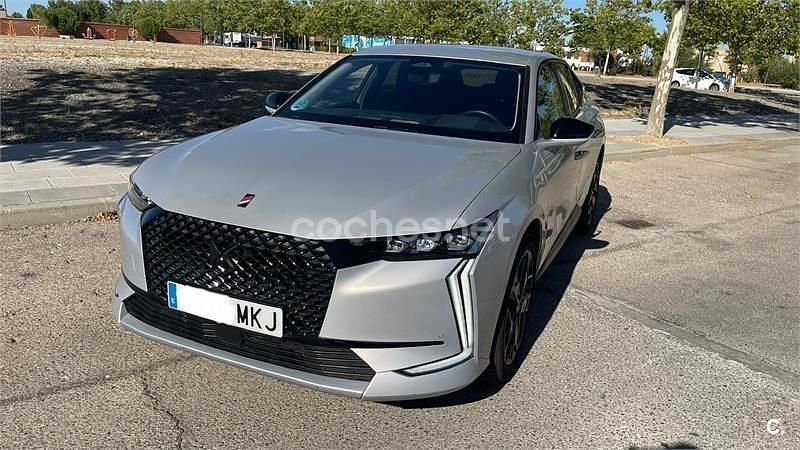 Gris / plata Usado 2023 DS Automobiles DS4 Performance Berlina | 25.500 € (Buen precio) - Imagen 1/4