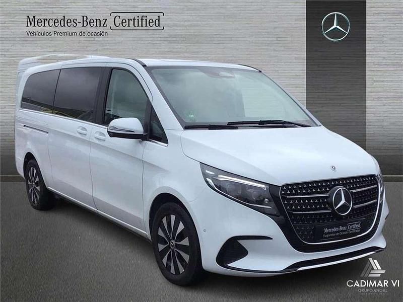 Usado Mercedes V300 Avantgarde 239 CV (175 kW) 2025 Blanco Monovolumen