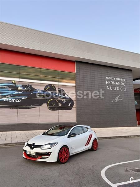 Usado Renault Mégane Coupé Trophy 275 CV (202 kW) 2015 Blanco Coupe