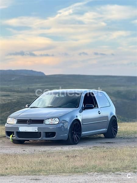Gris / plata Usado 2002 VW Golf GTI Berlina | 7000 € (Caro) - Imagen 1/4