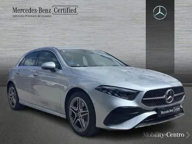 Usado Mercedes A250 218 CV (160 kW) 2025 Plata hightech Berlina