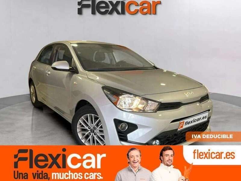 Gris Usado 2022 Kia Rio Utilitario | 10.990 € (Buen precio) - Imagen 1/4