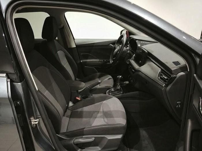 Usado Skoda Fabia Selection 95 CV (69 kW) 2025 Gris Utilitario