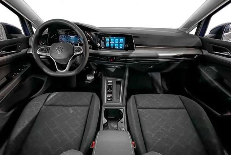 Usado VW Golf VIII 150 CV (110 kW) 2024 Azul Berlina