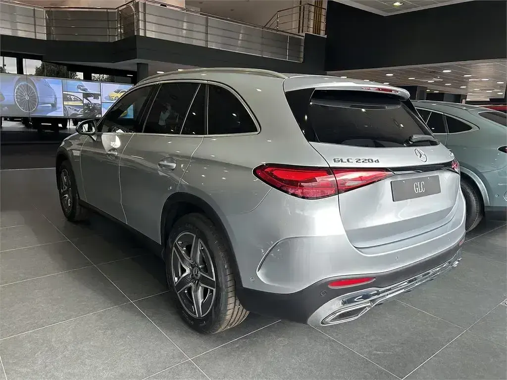 Nuevo Mercedes GLC220 197 CV (144 kW) 2026 Gris SUV