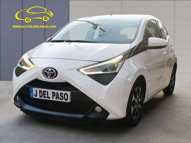 Blanco Usado 2021 Toyota Aygo X-play Utilitario | 9900 € (Buen precio) - Imagen 1/4