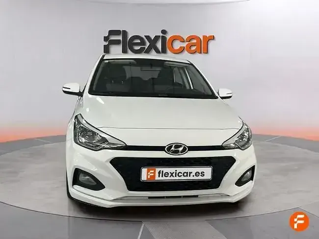 Begagnad Hyundai i20 84 HK (61 kW) 2020 Vit Halvkombi