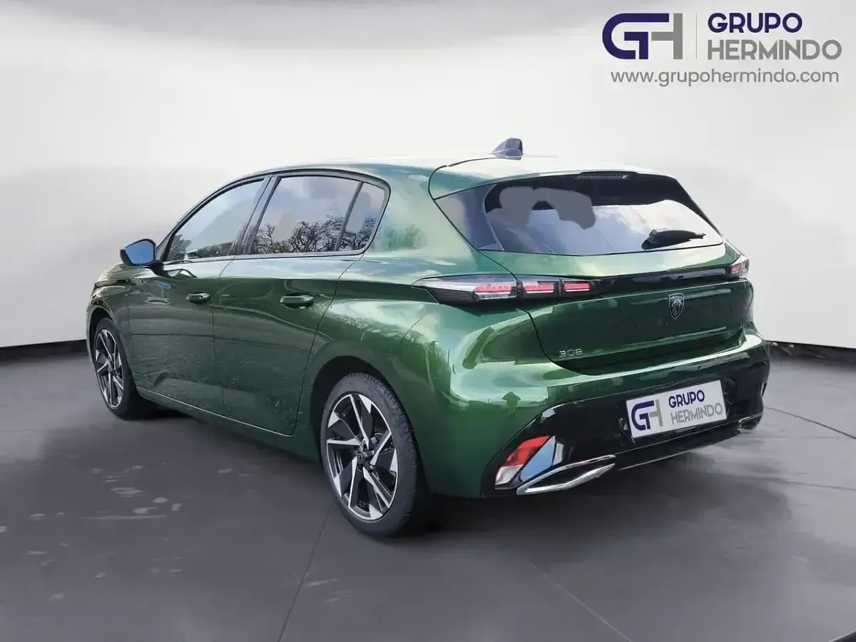 Usado Peugeot 308 Allure 130 CV (95 kW) 2022 Verde Berlina
