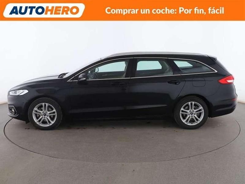 Usado Ford Mondeo Titanium 150 CV (110 kW) 2019 Negro Familiar