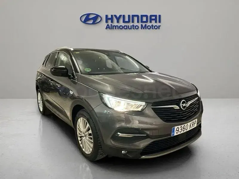 Usado Opel Grandland X Design Edition 130 CV (95 kW) 2018 Gris / plata SUV