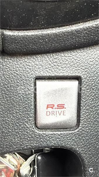 Usado Renault Clio IV R.S. 200 CV (147 kW) 2017 Blanco Berlina