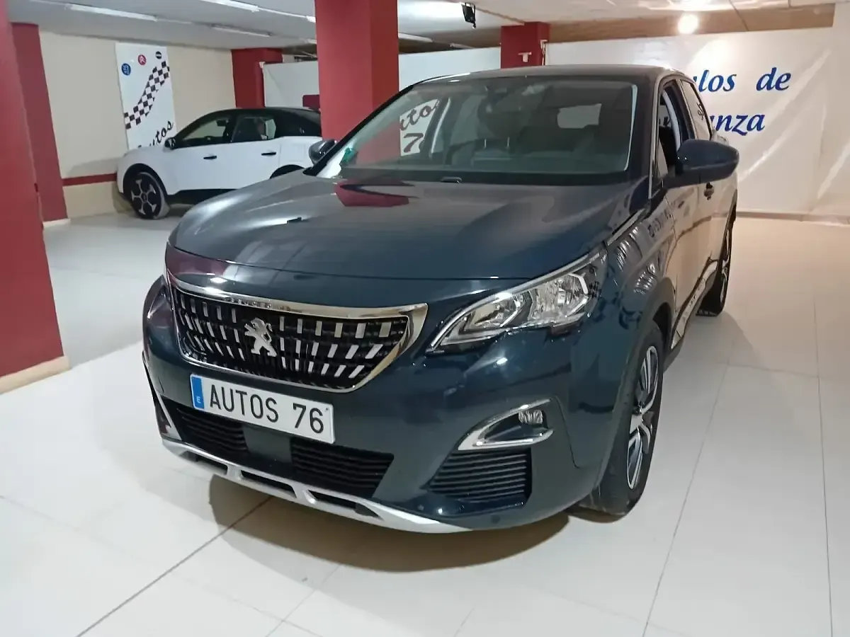 Usado Peugeot 3008 Active 130 CV (95 kW) 2021 Gris SUV