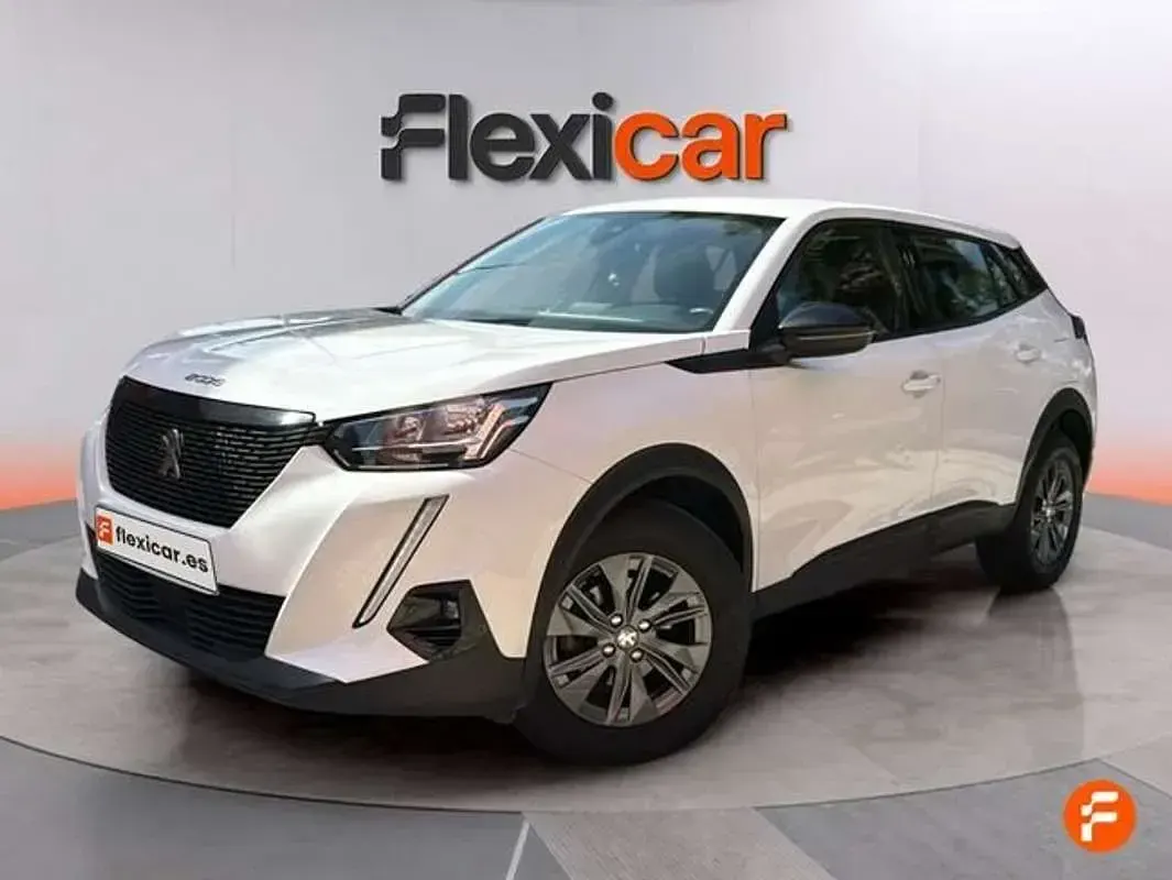 Usado Peugeot 2008 Active 101 CV (74 kW) 2022 Blanco SUV