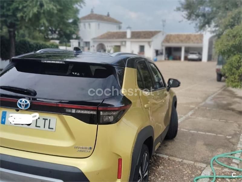 Usado Toyota Yaris Cross Edition 116 CV (85 kW) 2021 Amarillo SUV