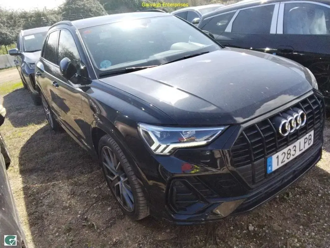 Usado Audi Q3 Ambiente 150 CV (110 kW) 2021 Negro SUV