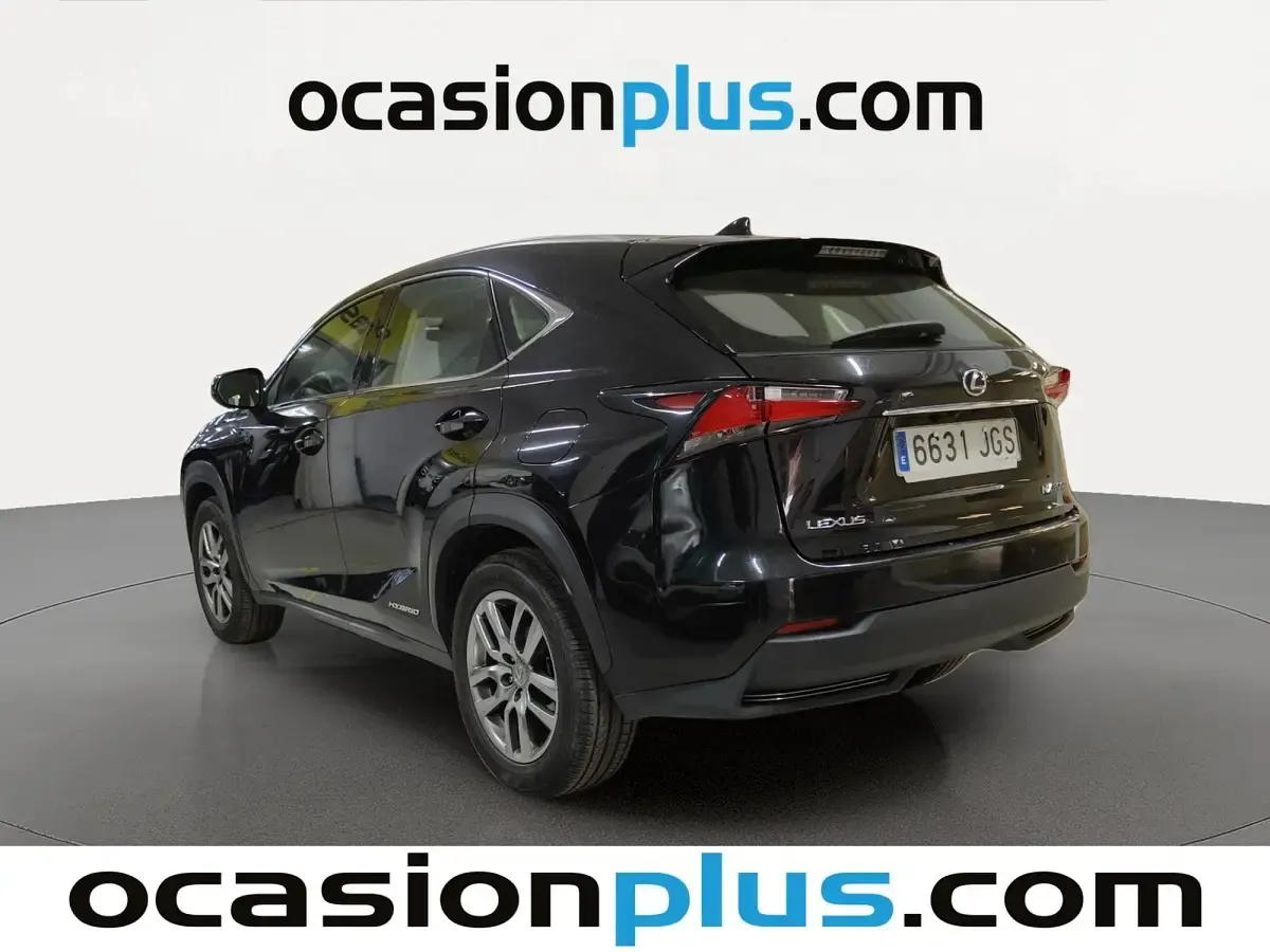 Usado Lexus NX300h Executive Line 197 CV (144 kW) 2015 Negro SUV