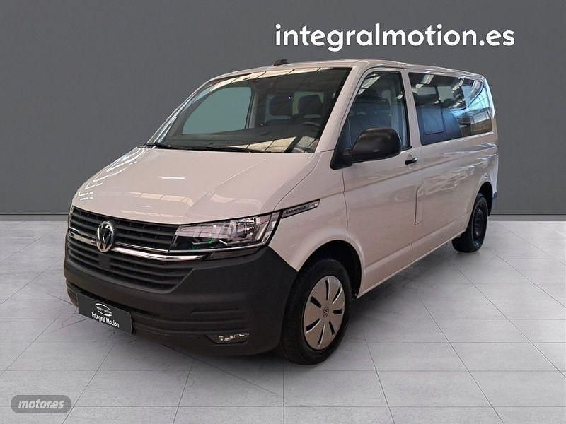 Blanco Usado 2023 VW Caravelle Monovolumen | 37.900 € (Un poco caro) - Imagen 1/4