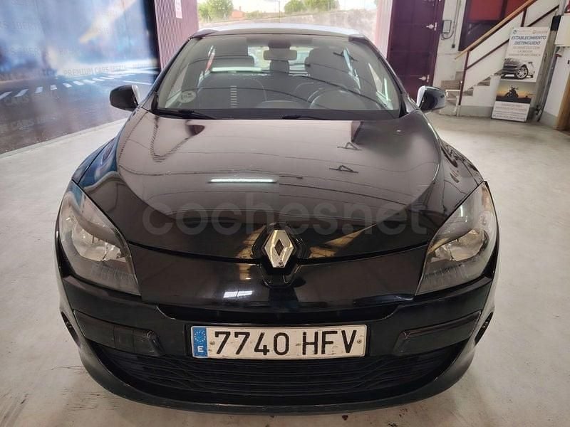 Usado Renault Mégane Dynamique 110 CV (80 kW) 2011 Negro Berlina