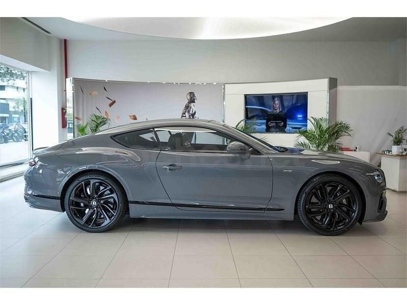 Usado Bentley Continental 782 CV (575 kW) 2024 Gris / plata Coupe
