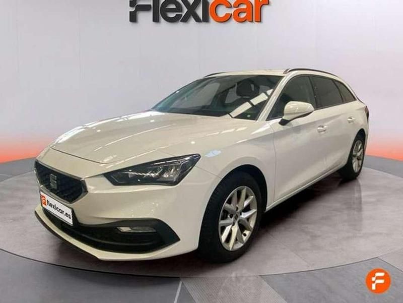 Usado Seat Leon ST Style 131 CV (96 kW) 2021 Blanco Familiar