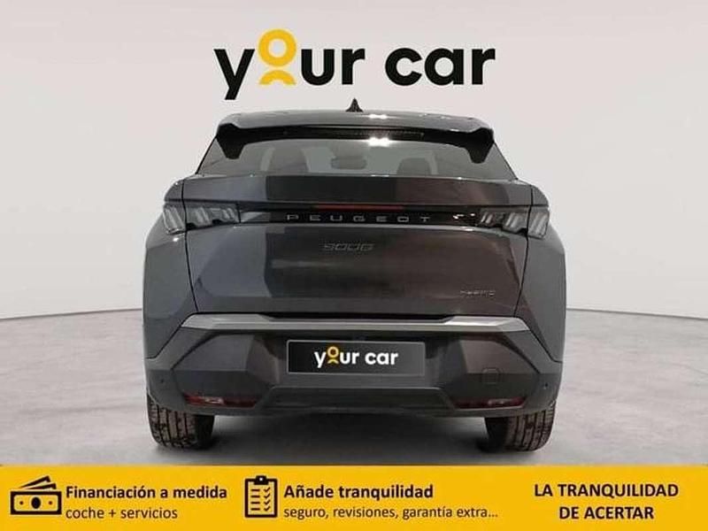Usado Peugeot 3008 Allure 136 CV (100 kW) 2024 Gris / plata SUV