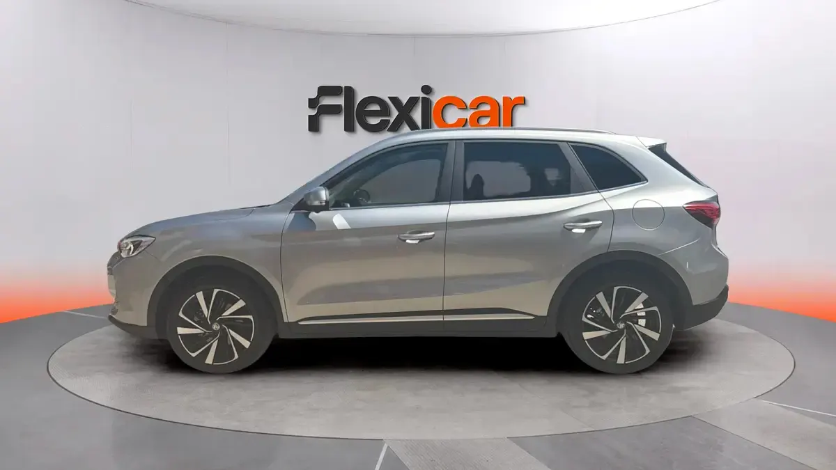 Usado MG ZS Luxury 197 CV (144 kW) 2026 Gris SUV