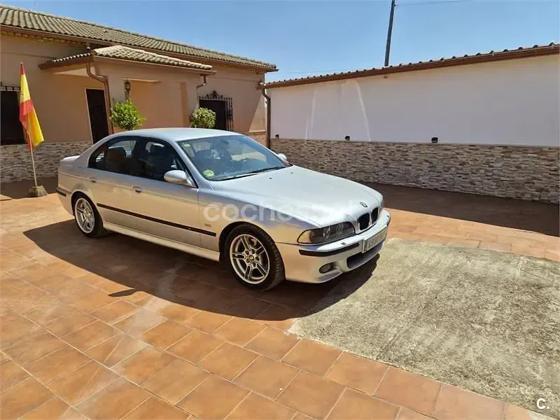 Usado BMW 530 Sport Line 231 CV (169 kW) 2001 Gris / plata Berlina