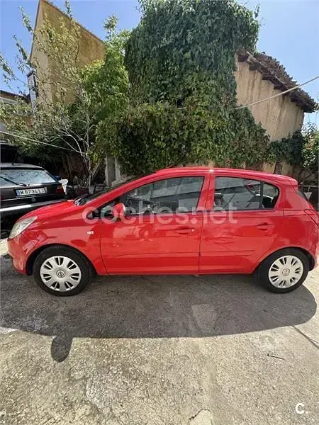 Usado Opel Corsa Essentia 75 CV (55 kW) 2007 Rojo Utilitario