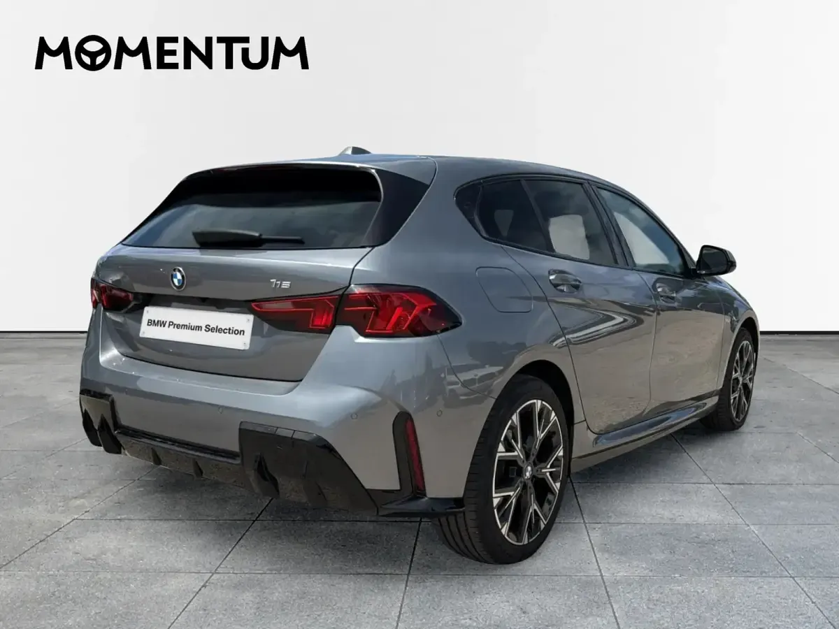 Usado BMW 116 Comfort Edition 122 CV (89 kW) 2025 Gris Utilitario