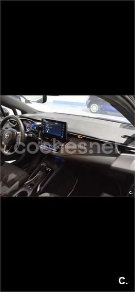 Usado Toyota Corolla Active 122 CV (89 kW) 2019 Negro Berlina