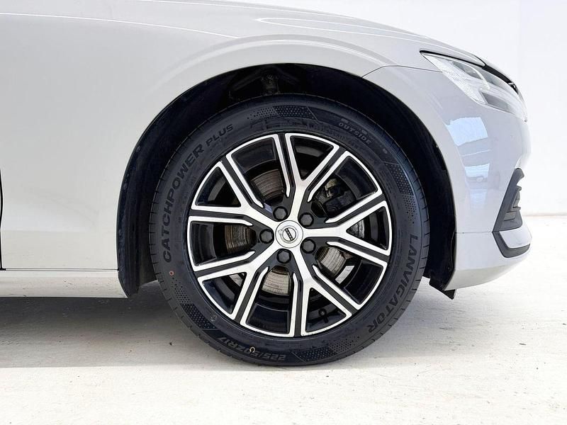 Usado Volvo V60 197 CV (144 kW) 2023 Gris Familiar