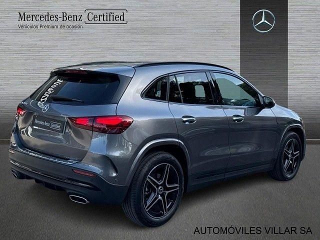 Usado Mercedes GLA200 150 CV (110 kW) 2025 Gris montaña SUV
