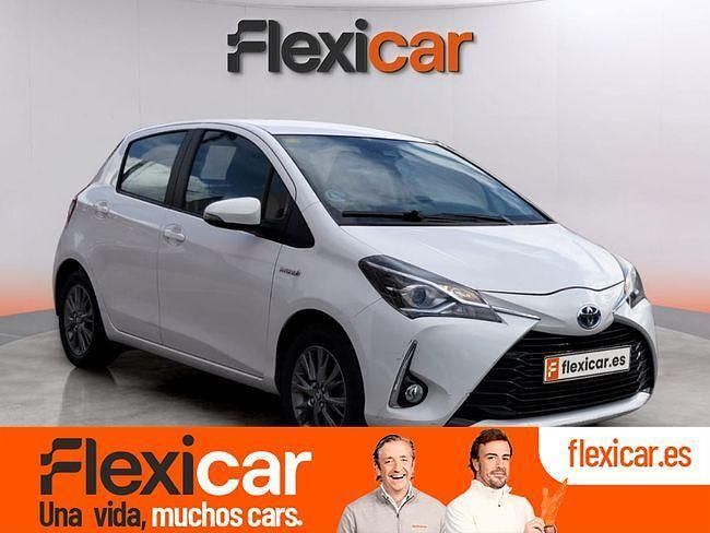 Usado Toyota Yaris Hybrid 100 CV (73 kW) 2020 Blanco