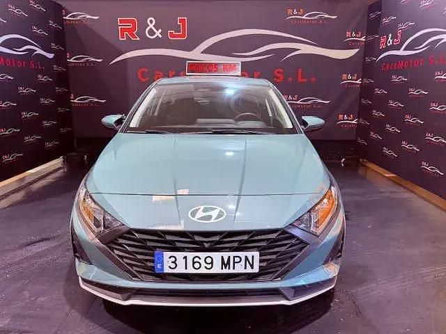 Usado Hyundai i20 84 CV (61 kW) 2024 Azul Utilitario