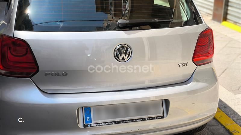 Usado VW Polo Advance 90 CV (66 kW) 2014 Gris / plata Berlina