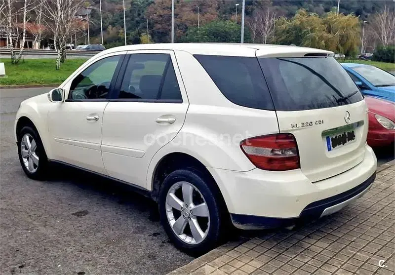 Usado Mercedes ML320 224 CV (164 kW) 2007 Blanco SUV