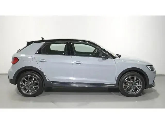 Usado Audi A1 116 CV (85 kW) 2025 Gris / plata SUV