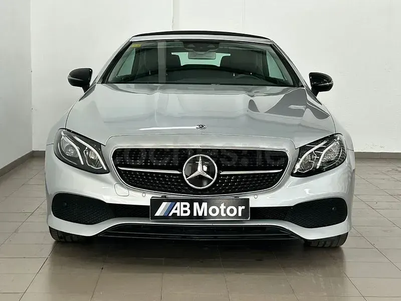 Usado Mercedes E220 194 CV (142 kW) 2019 Gris / plata Descapotable