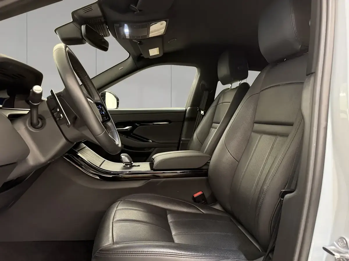 Usado Land Rover Range Rover evoque SE Dynamic 309 CV (227 kW) 2024 Arroios grey SUV