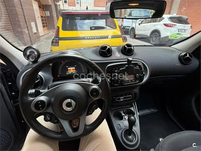 Usado Smart ForFour Passion 90 CV (66 kW) 2018 Gris / plata Utilitario